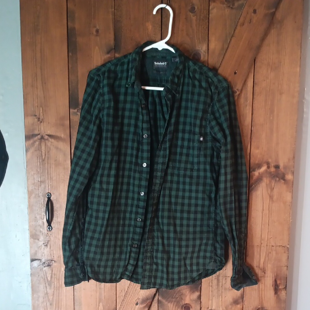 Black and Green Plaid Button-Up Shirt